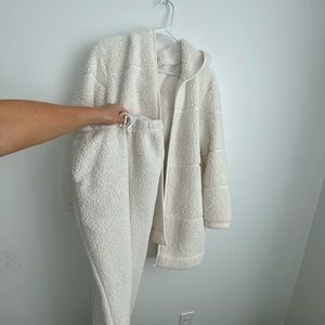 Cozy sweatsuit two piece white fuzzy